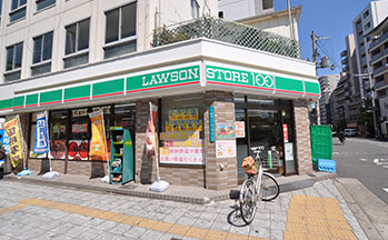 街並み9(100円ローソン)