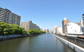 街並み(道頓堀川)