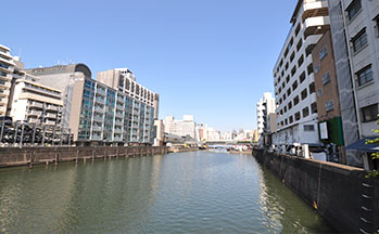 街並み(道頓堀川)