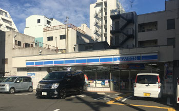 ローソン 桜川駅前店